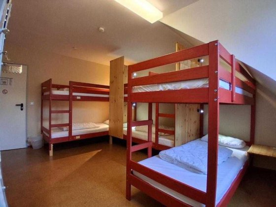 Гуртожиток європейського рівня біля метро Позняки Лівий берег у Києві! Киев