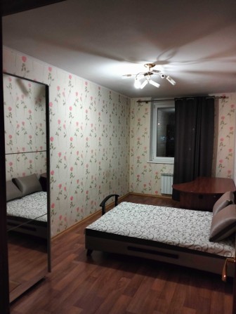 Здам кімнату в 3х кімнатній просторій квартирі - фото 1