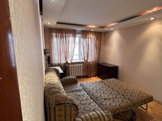 Кімната, Шукаю сусідку, м Житомирська/ Святошин Київ