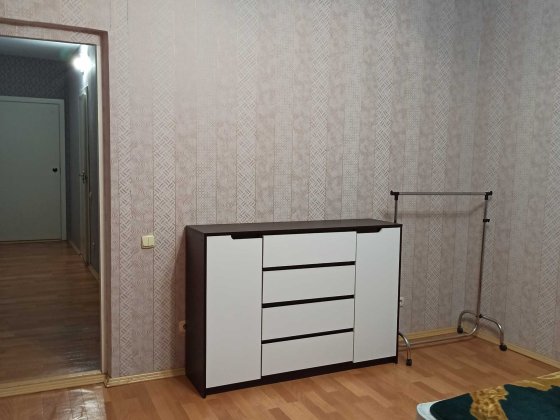 Сдаю комнату Днепровской набережной 19в ВОЗЛЕ РИВЕРМОЛА парню до 30лет Киев