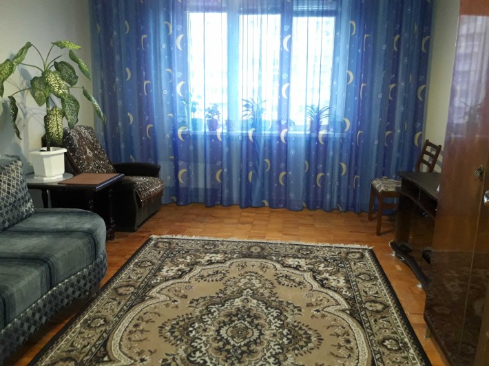 Здам кімнату працюючій  дівчині/жінці.  Початок Троєщини. - фото 1