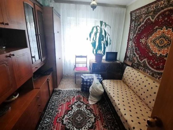 Комната для девушки/женщине у метро по ул. Вербицкого Киев