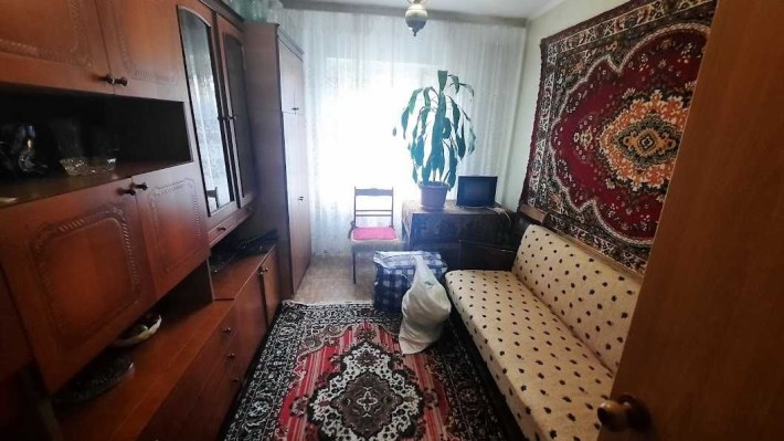 Комната для девушки/женщине у метро по ул. Вербицкого - фото 1