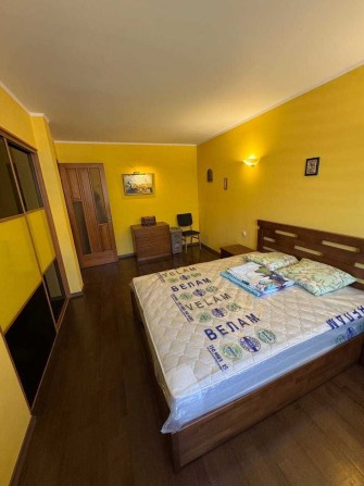 Продаж 3-кімнатної квартири по вул. Медової Печери Личаківський район - фото 1