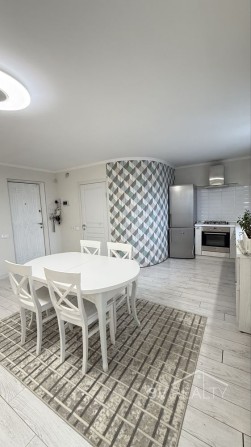 Трехкомнатная, Южный - фото 1