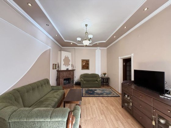 Продаж квартири біля парку Культури Львів