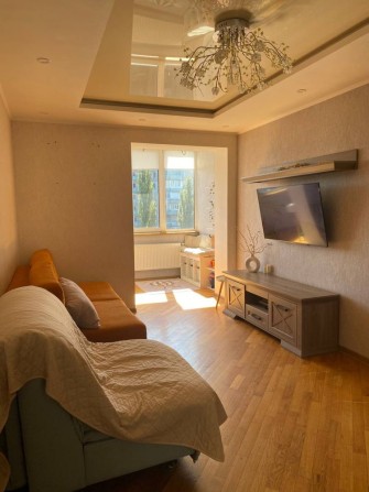 Однокімнатна квартира з сучасним ремонтом - фото 1