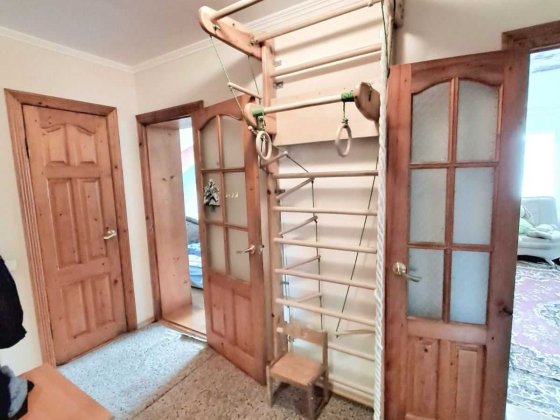 Продам 3-и к/к 76 м2 в елітному будинку з закритим двором в центрі. Кропивницький