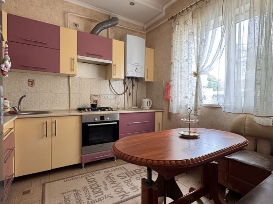 2 к.кв. 5-я Слободская коттеджного типа с косметическим ремонтом Николаев