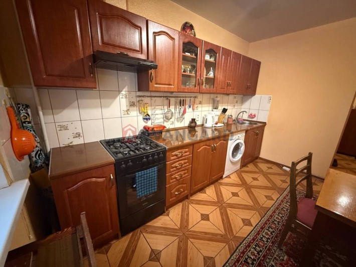 Трикімнатна квартира в самому центрі Бородинського. - фото 1