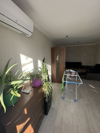 Продам квартиру-студию, с отдельной гардеробной - фото 1