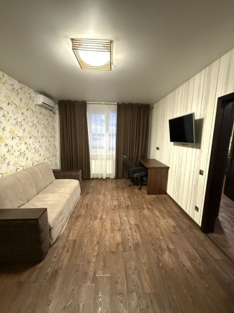 Продаж 1 кім квартира вид на річку ЖК Рівʼєра ремонт меблі - фото 1