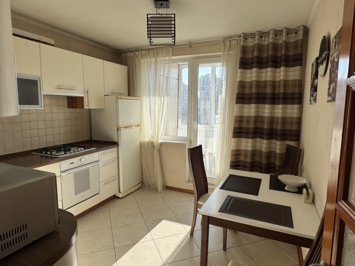 Продам 2-х комнатную квартиру в Приморском районе, на Фонтане - фото 1