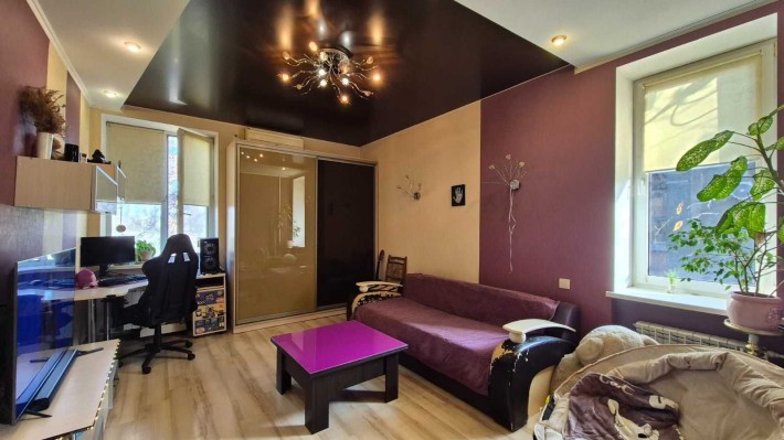 *Продаж 2х кімнатної квартири по ул. Величара, остановка Тюленіна - фото 1