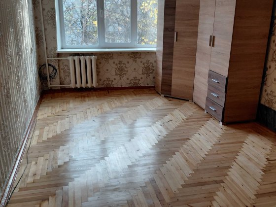 Затишна 2-кімнатна квартира у Комунарському районі.