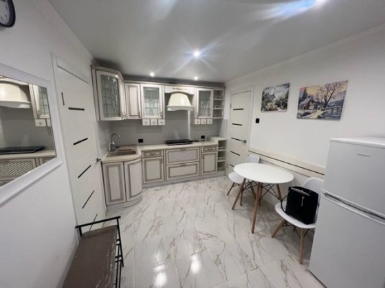 1кім квартира вул.Шараневича , ремонт всі меблі та побутова техніка