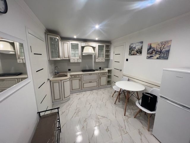 1кім квартира вул.Шараневича , ремонт всі меблі та побутова техніка - фото 1