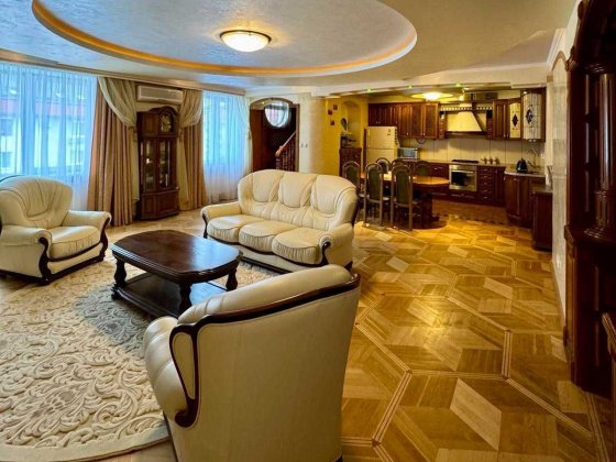 ПРОДАЖ 3-к. елітна квартира євроремонт 160м² вул.Тролейбусна 239999$ Львів