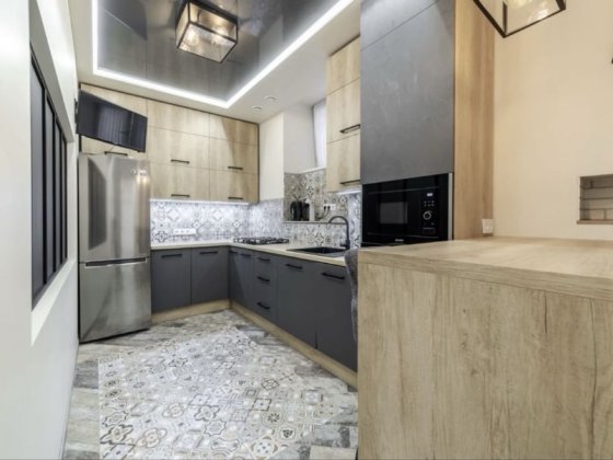 Продаж 2 кім квартири з ремонтом в  центрі біля парку вул.Винниченка Львов