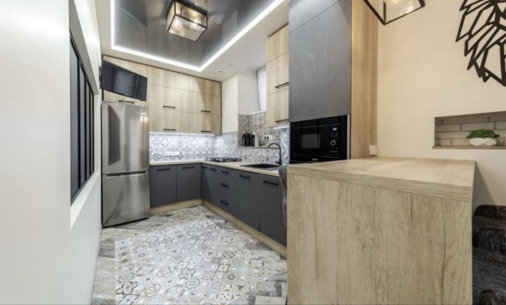 Продаж 2 кім квартири з ремонтом в  центрі біля парку вул.Винниченка - фото 1