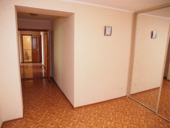 Прстора 4-кімнатна квартира з зручним плануванням в центрі Миколаїва Миколаїв