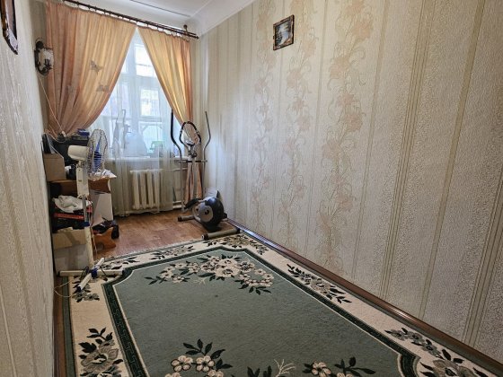 Продаётся 3к.квартира в центре ул.М.Морская Николаев