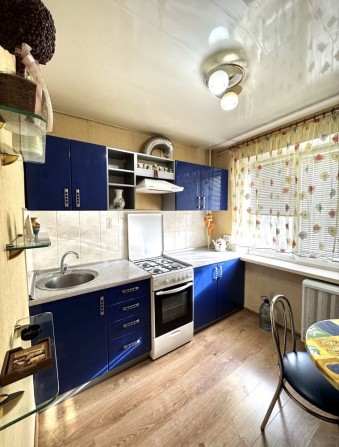 Продается 1 ком кв в Александровском р-не по пр.Соборный - фото 1