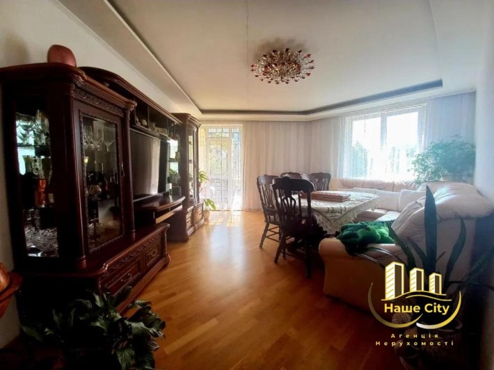 Продаж / Квартира / вул. Квітова, Галицький район, Львів - фото 1