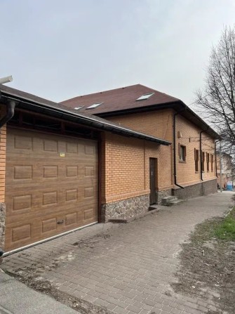 Продам двоповерхову квартиру в таунхаусі. Центр. - фото 1