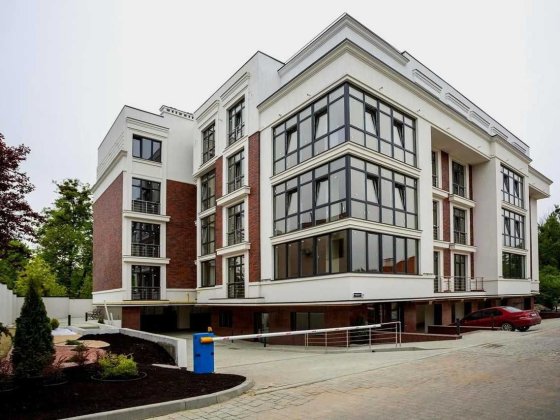 Продаж 2 кімнатна в клубному будинку Херсонська Львов