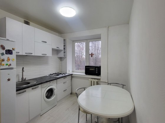 Продам 3-комнатную квартиру Новые Дома пр. Льва Ландау Харьков