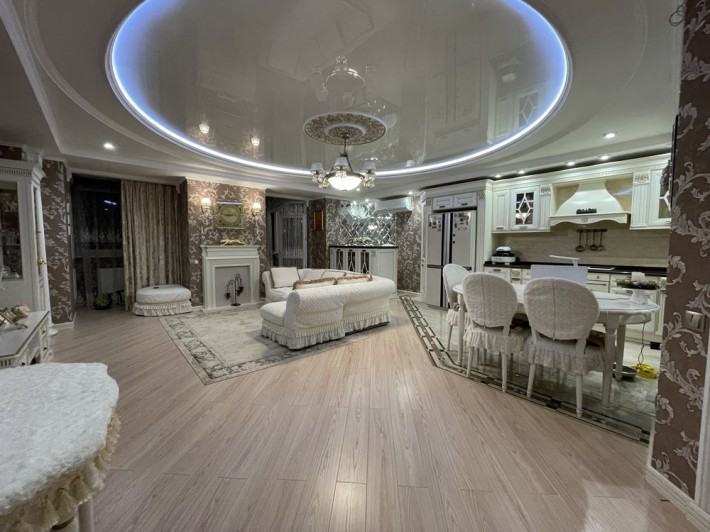 Продам 3х к.к - студию - фото 1