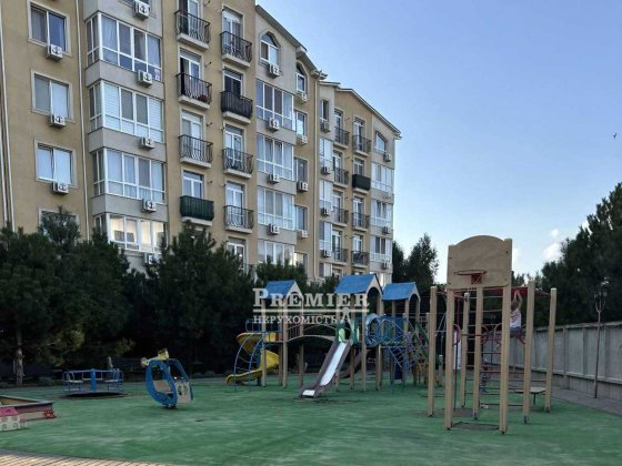 Продам квартиру з розпочатим ремонтом у новому ЖК еліт класу.