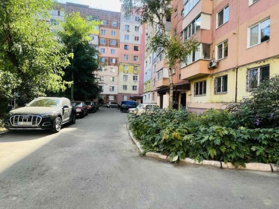 Продам 2к НЕ КУТОВУ з АГО на Проспекті Перемоги( Бочонок), 7/9 Кропивницкий