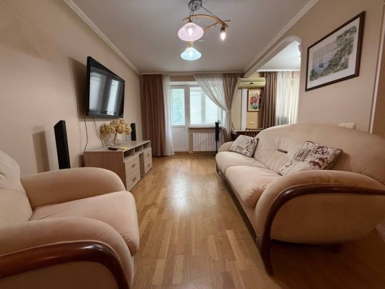 Добротная 3к на Бугском бульваре Николаев