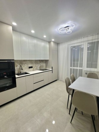 Продам євродвокімнатну квартиру в новобудові Птичка гидропарк - фото 1