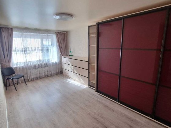 Продам простору 3-кімнатну квартиру, проспект Миру / вул. Театральна Миколаїв