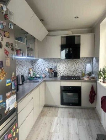 Продам 3 к квартиру с кап. Ремонтом на Холодной горе - фото 1