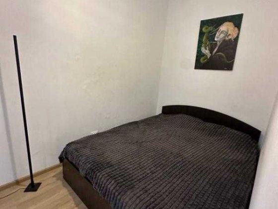 ПРОДАМ 1- квартиру з ремонтов, укомплектовану В Центрі