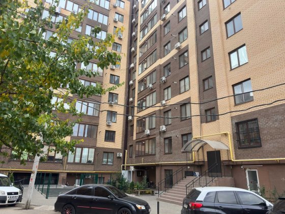 Продам 2-комнатную квартиру 51м с газовым котлом, кирпич, Грушевского