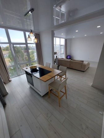 Продам Двокімнатну квартиру - фото 1