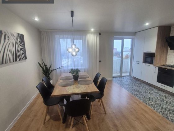 Продається ексклюзивна видова 4-кімнатна квартира біля Дендропарку Кропивницкий