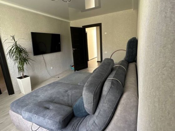 Продам  3-х кімнатну квартиру Запорожье