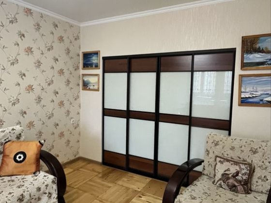 Продам 2 кім. квартиру у Бородинському мкр-ні