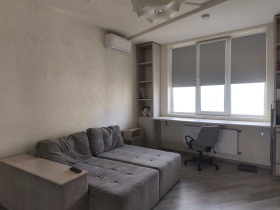 Продам  1 комн квартиру в Альтаире 1, красивый вид на город