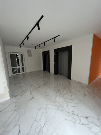 Продам студию, ЖК Акварель-3, центр города, лучшая цена! Дом сдан. - фото 1