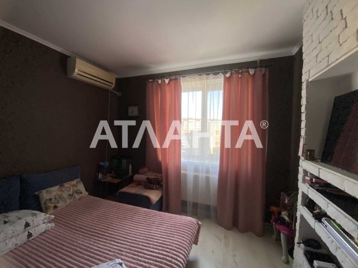 В продаже двухкомнатная квартира в кирпичном доме возле «Меркурия» - фото 1