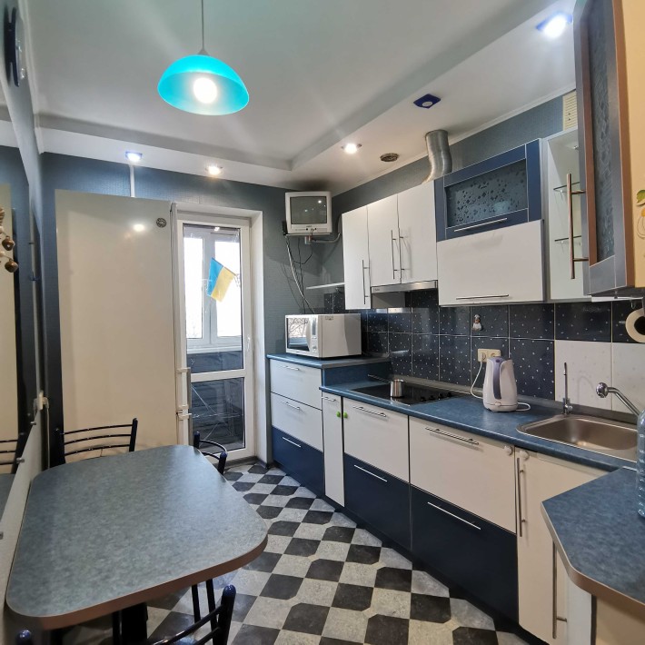 Пропоную купити двокімнатну квартиру в районі ТЦ Україна. - фото 1