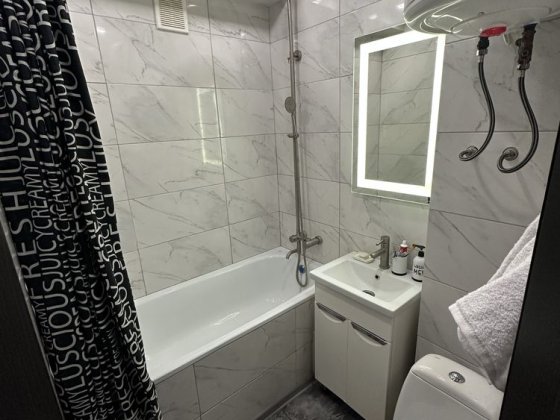 Продам 2-х комнатная квартира в центре района (тихий район) Запоріжжя