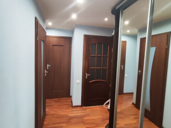 Продам трикімнатну квартиру на Шевченківському